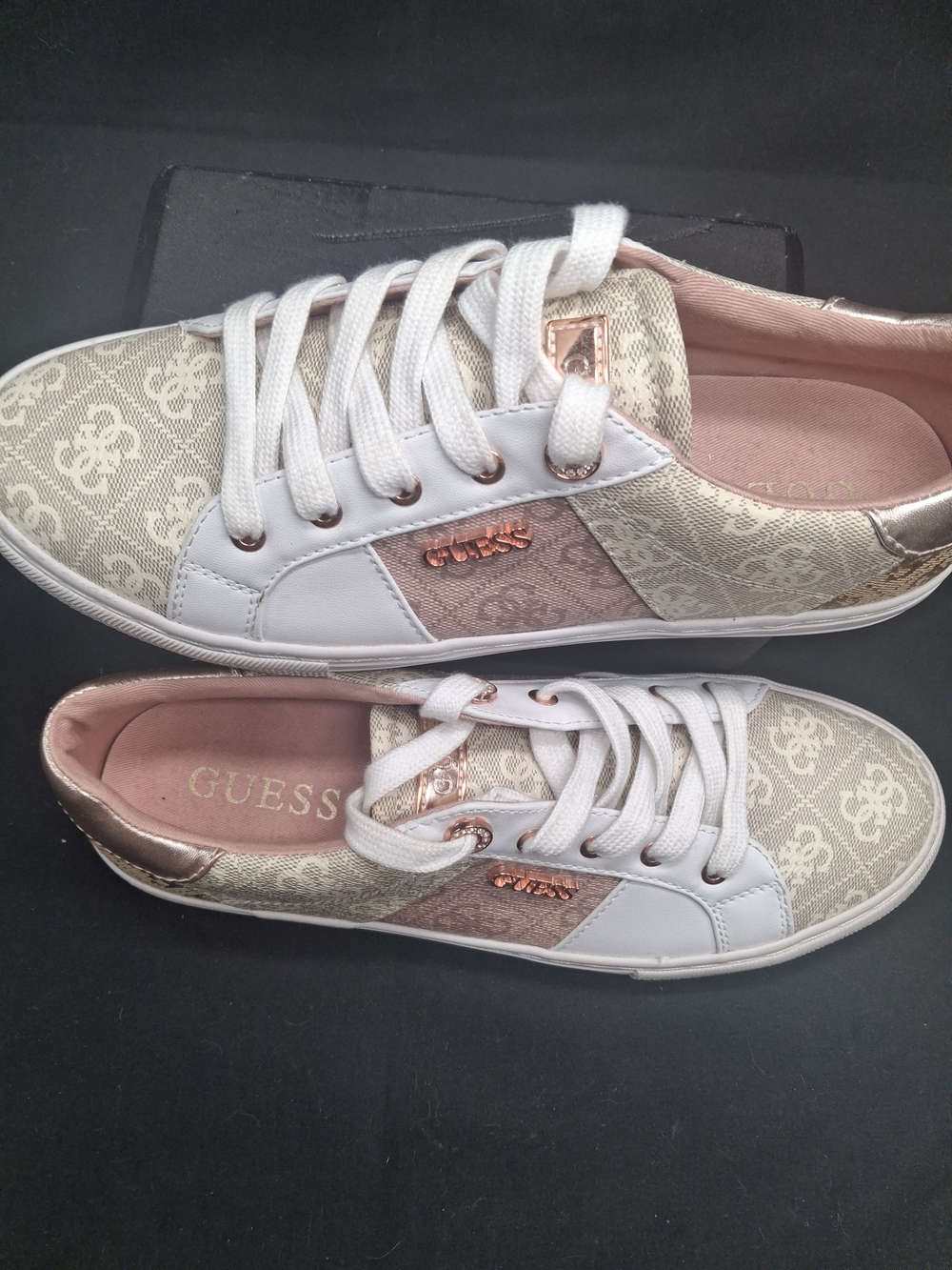 GUESS Women's Loven Pink and White Logo-Accent Low Top Sneakers - Picture 2 of 7